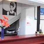 Aux Armes De Belgique Hotel