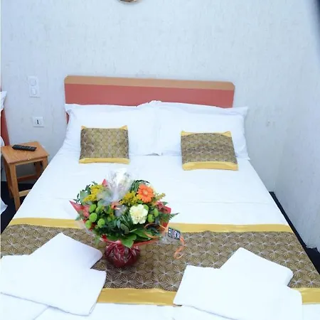 Hotell Aux Armes De Belgique Lourdes