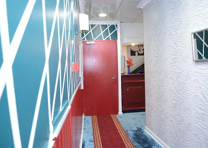 Hotel Aux Armes De Belgique 2*