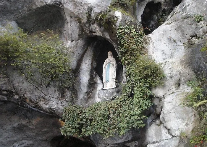 Aux Armes De Belgique 2* Lourdes