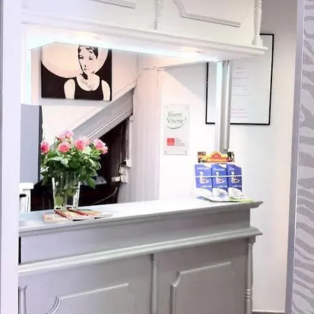 Aux Armes De Belgique 2* לורדה